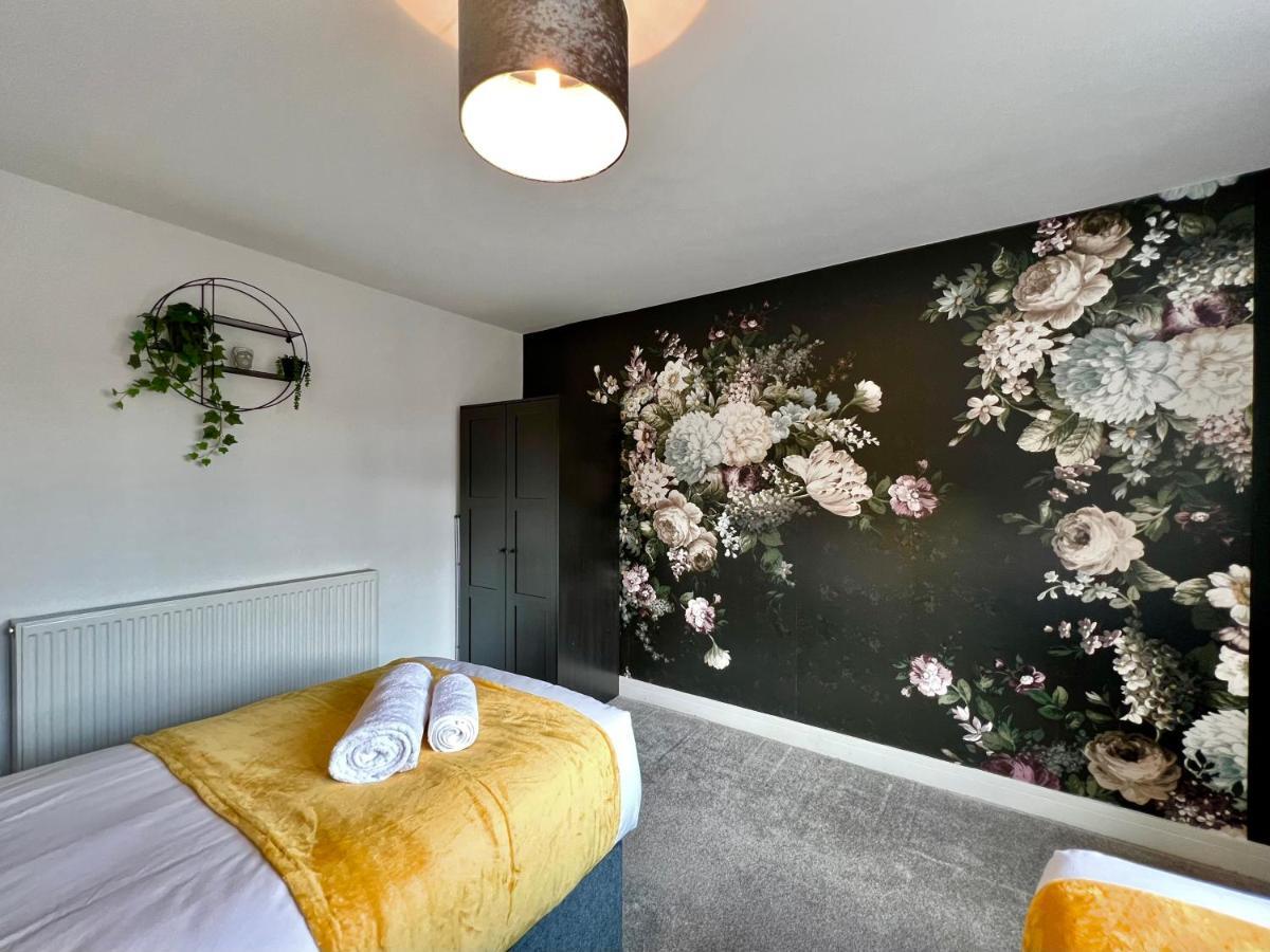 Curzon House Two - Great For Contractors Or Family Holidays Vakantiehuis *