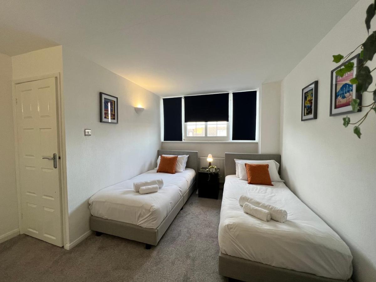 Curzon House Two - Great For Contractors Or Family Holidays * Cleethorpes