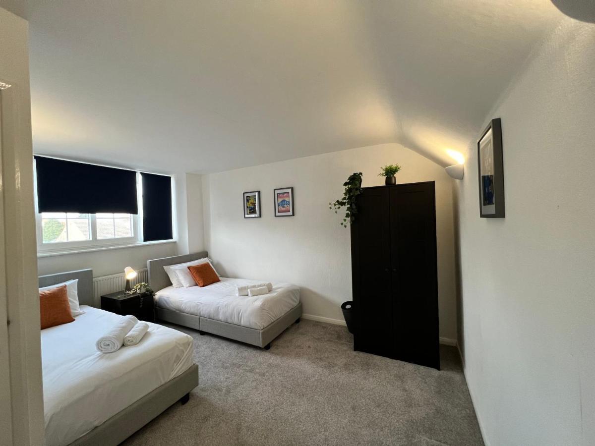 Curzon House Two - Great For Contractors Or Family Holidays Vakantiehuis *