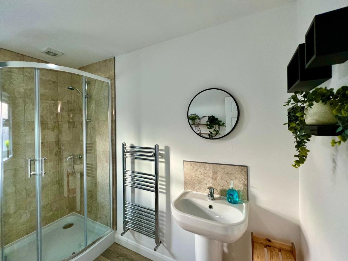 Curzon House Two - Great For Contractors Or Family Holidays *